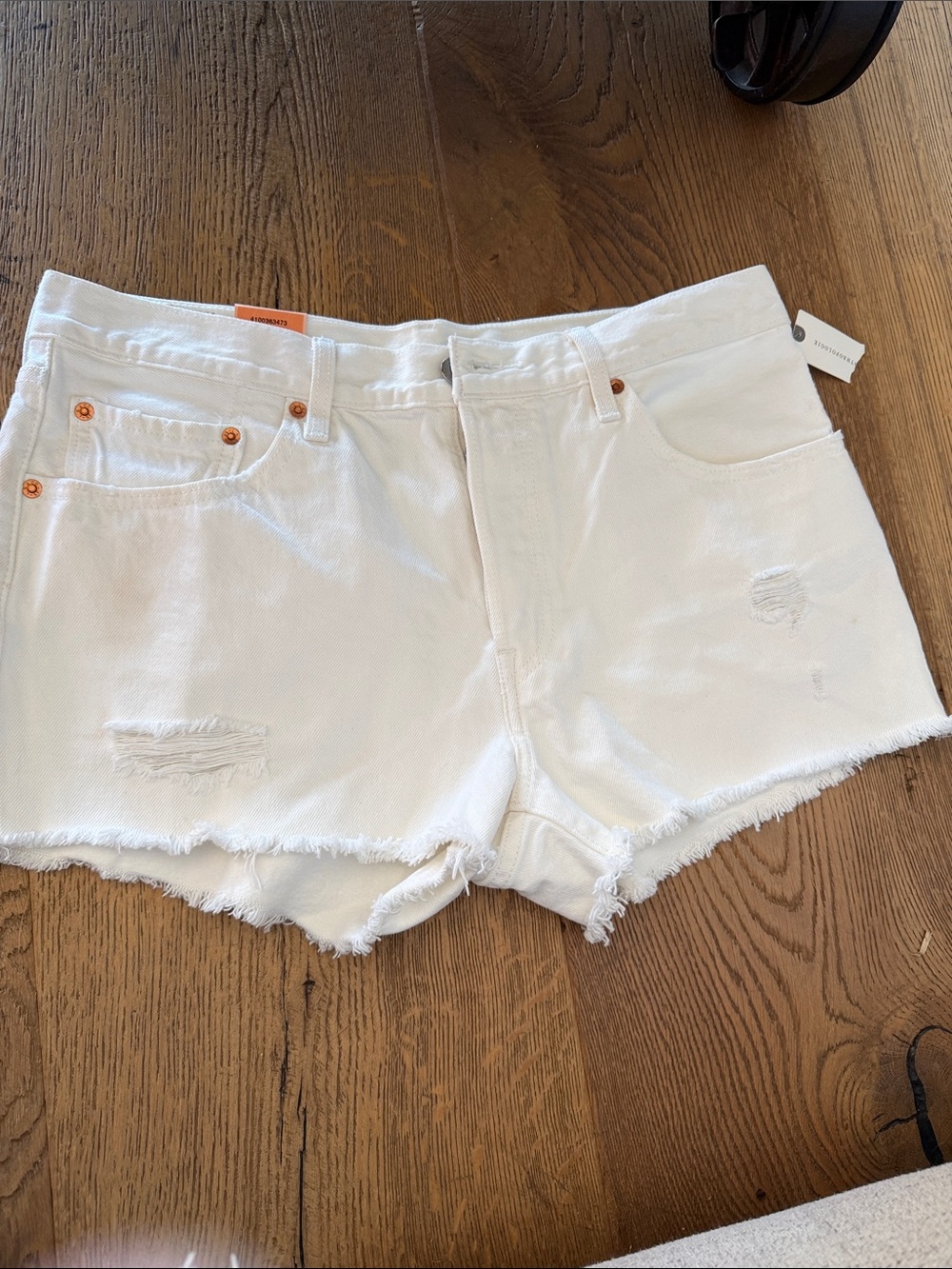 Levi's White Distressed Cutoff Denim Shorts 31 NWT